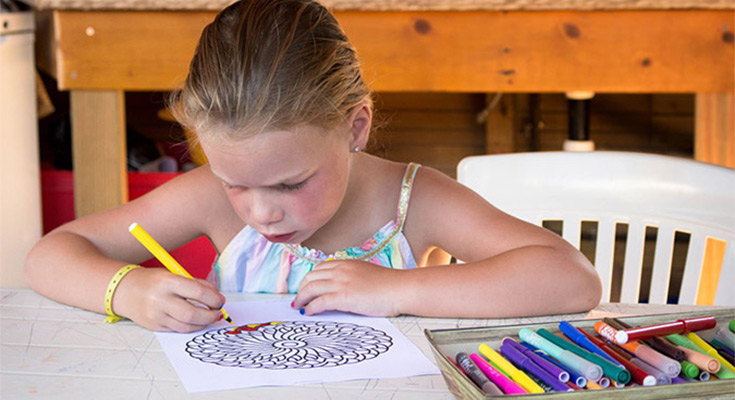 activité créative au Club enfants